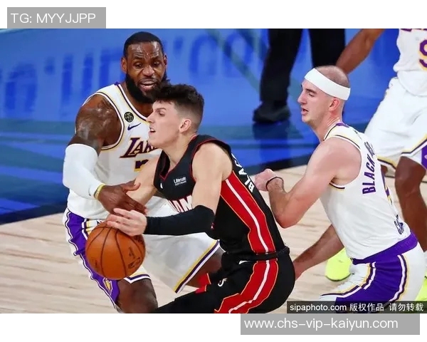 NBA湖人对阵热火精彩赛事直播全程回顾与分析